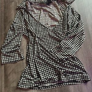 Black and White Houndstooth Women's Top